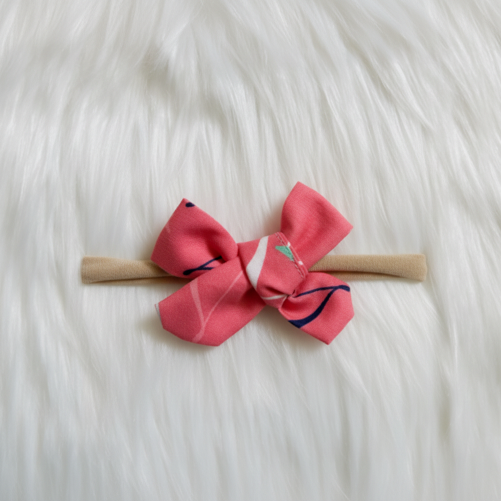 Faixa de Cabelo Floral Coral — Artesanal para Bebês